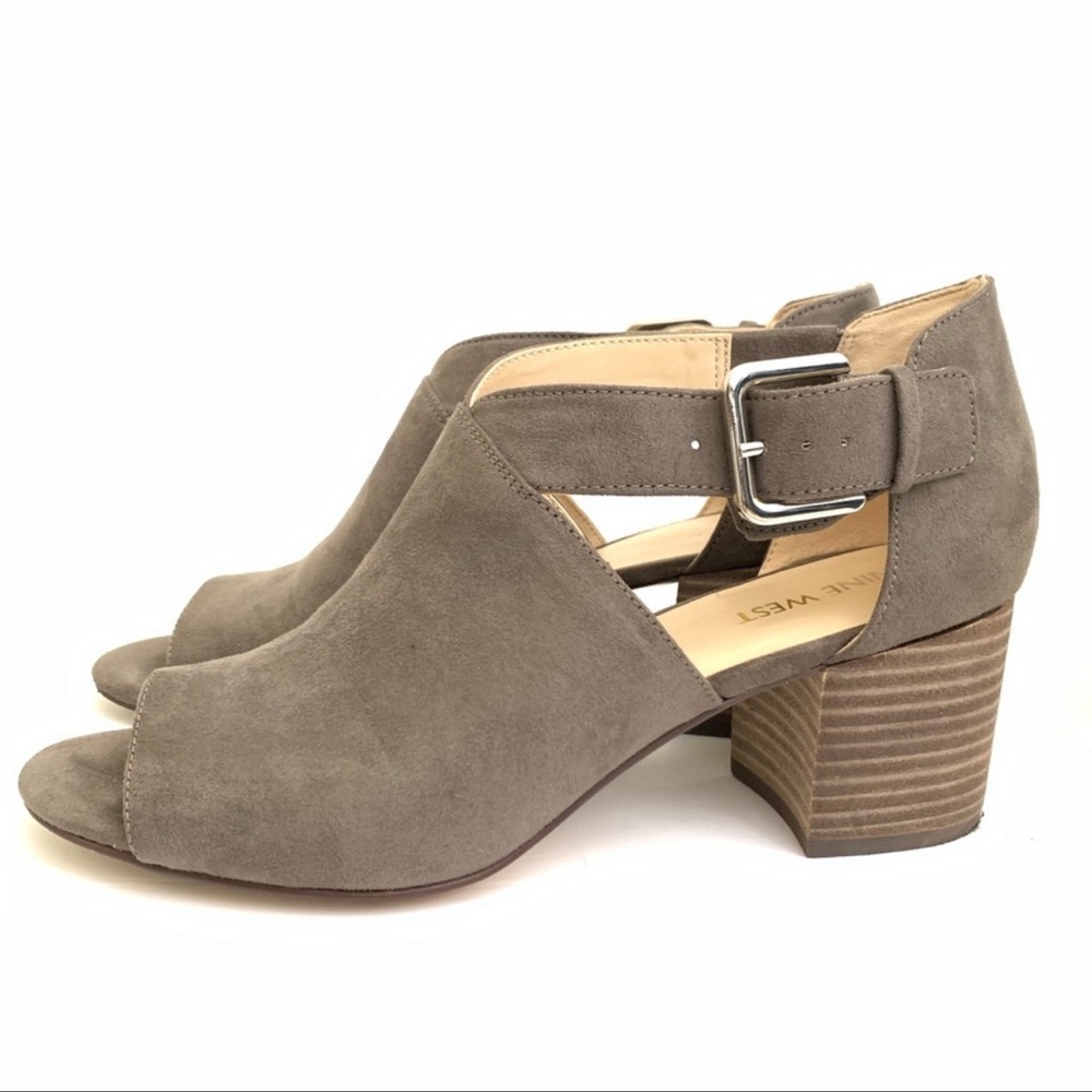 NINE WEST | Groovy Go dark taupe cut-out block heel peep toe heels - Picture 1 of 6